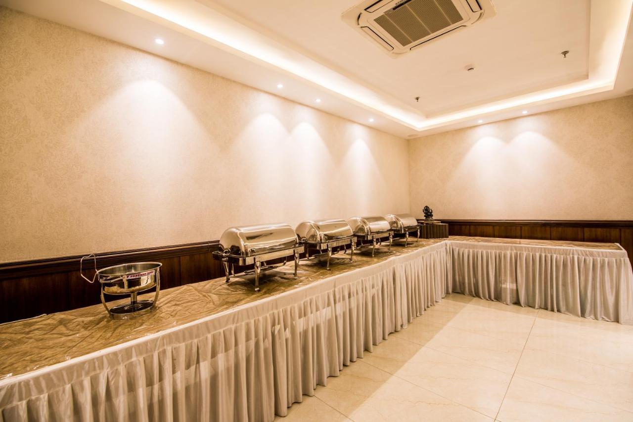 Hotel Sumaditya Jaipur Extérieur photo